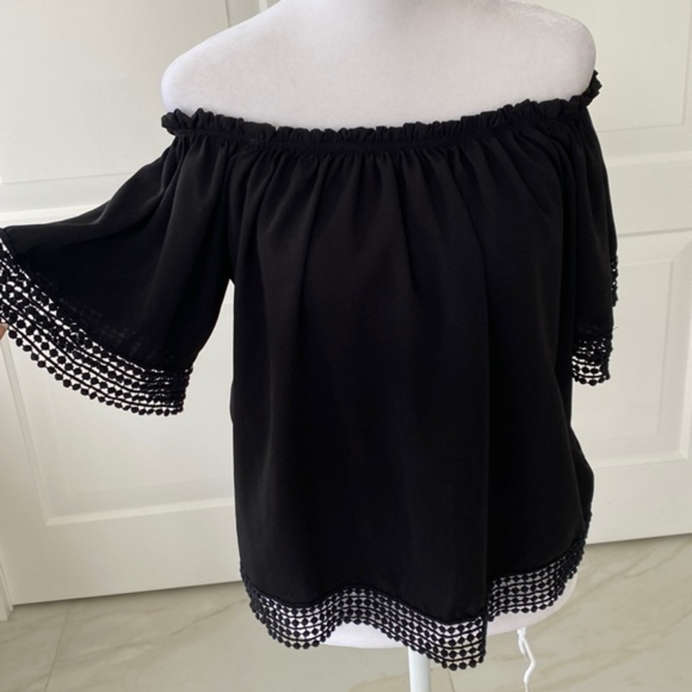 Abbeline off shoulder top Xs